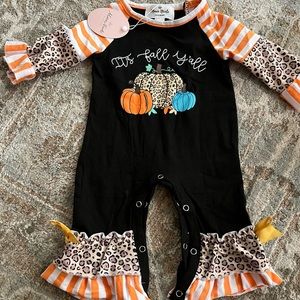 Marie Nicole 1 pc romper NWT It’s Fall Y’all leopard and black with pumpkins 3-6
